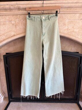 ZARA Sage Green Wide Leg Jeans Size 4 High Rise Raw Hem Cropped Denim